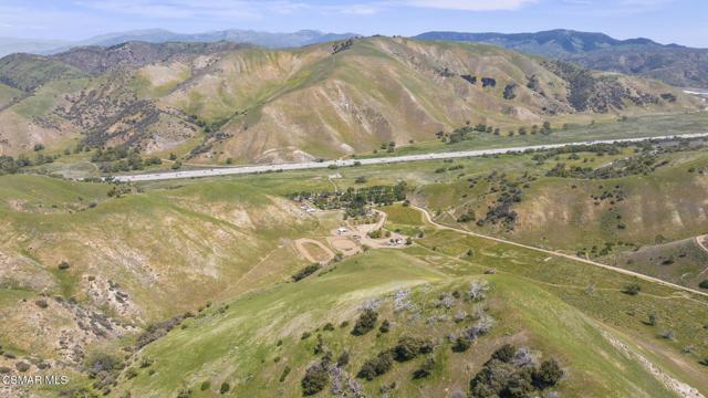 2837 Clear Canyon Road, Lebec CA: https://media.crmls.org/mediaz/7bab1016-0a52-4ecd-be98-d0f573368ddd.jpg