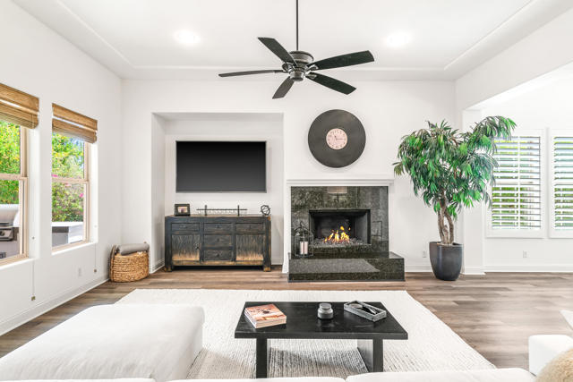 76158 Via Montelena, Indian Wells CA: https://media.crmls.org/mediaz/7bab1420-8581-46e9-a8c3-d6ab5ae5a889.jpg