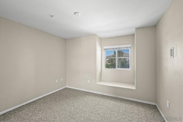 1338 Caminito Fabrizio, Chula Vista CA: https://media.crmls.org/mediaz/7bab4d86-0928-4958-aad2-f568005ec47a.jpg