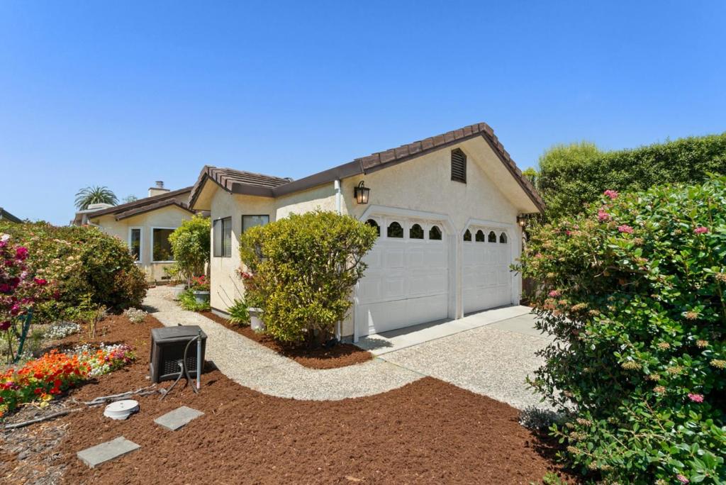 816 Pelton Avenue