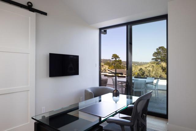 3301 17 Mile Drive, Pebble Beach CA: https://media.crmls.org/mediaz/7bac0108-e292-47f0-8ac8-40711a4be23e.jpg