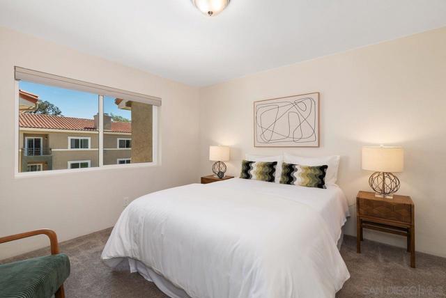 7545 Charmant, San Diego CA: https://media.crmls.org/mediaz/7bac3cb4-60b4-4a02-981f-62eb11a9c86b.jpg