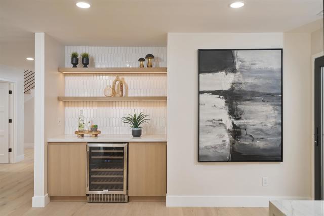 Detail Gallery Image 11 of 47 For 2465 Garfield St, Carlsbad,  CA 92008 - 4 Beds | 4/2 Baths