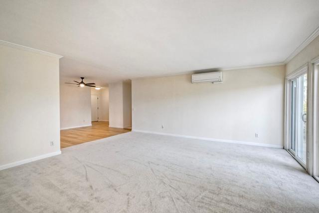 5370 La Jolla Blvd, La Jolla CA: https://media.crmls.org/mediaz/7bada0a7-6d36-4711-85aa-132ae8074b46.jpg