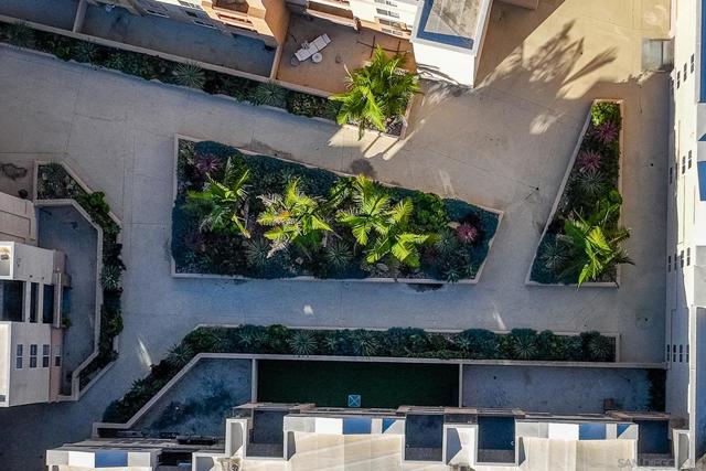 3550 Lebon Dr, San Diego CA: https://media.crmls.org/mediaz/7badd48d-7721-41da-a047-9e94370ee5a8.jpg