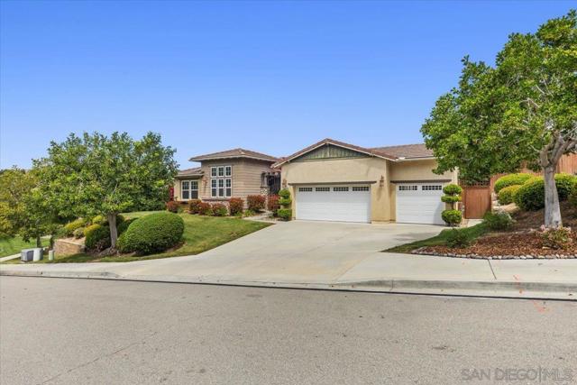 3180 Ridgeline Place, Escondido CA: https://media.crmls.org/mediaz/7bae8335-8454-4631-89c8-61d42fd2d0ee.jpg