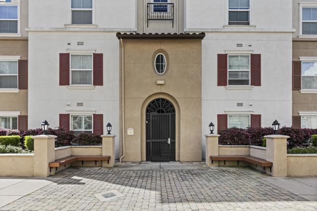 3275 Dublin Blvd, Dublin CA: https://media.crmls.org/mediaz/7baebb5d-afb2-47d7-b243-ca3656370130.jpg