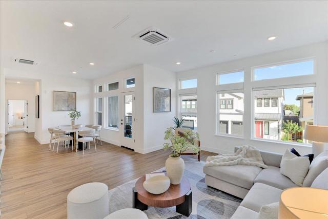210 Waters Park Circle, San Mateo CA: https://media.crmls.org/mediaz/7baedb89-637d-4b78-aa7e-87b9d5db1ea0.jpg