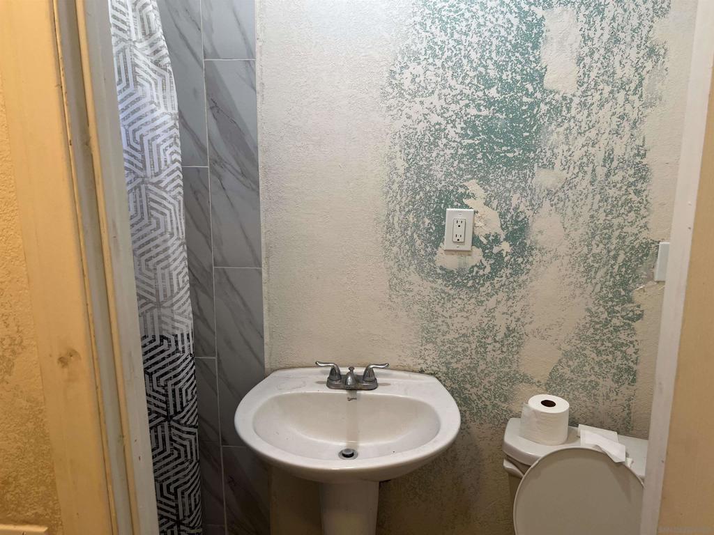 https://media.crmls.org/mediaz/7baee0e6-2eb6-4d22-afa1-50842a75f95c.jpg?preset=X-Large