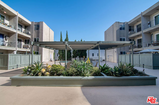 2 Bed Home for Sale in Culver City, California
