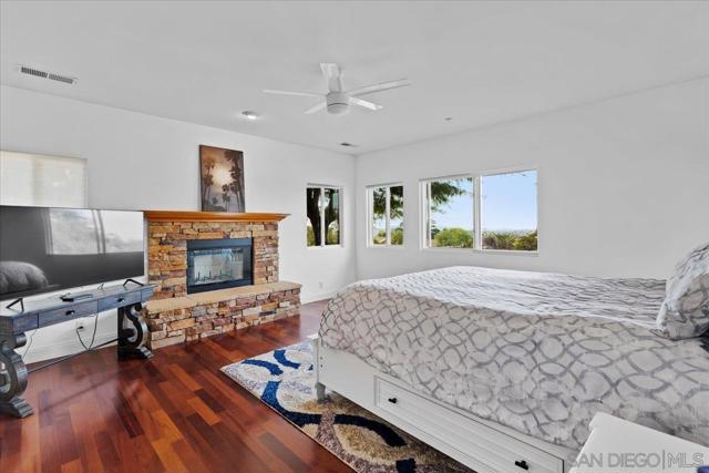 31252 North Star Way, Valley Center CA: https://media.crmls.org/mediaz/7bb12cba-ac61-4649-9f45-a8889832ed48.jpg