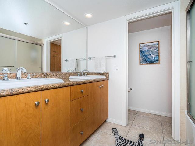 924 Hornblend, San Diego CA: https://media.crmls.org/mediaz/7bb163df-8be9-40c3-822a-3b996408c230.jpg