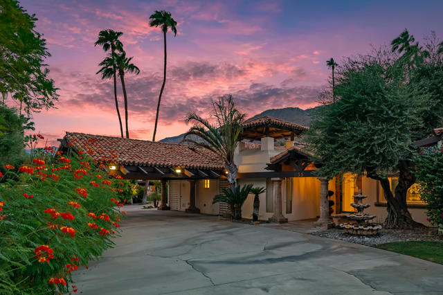 835 N Avenida Palmas, Palm Springs, CA 92262