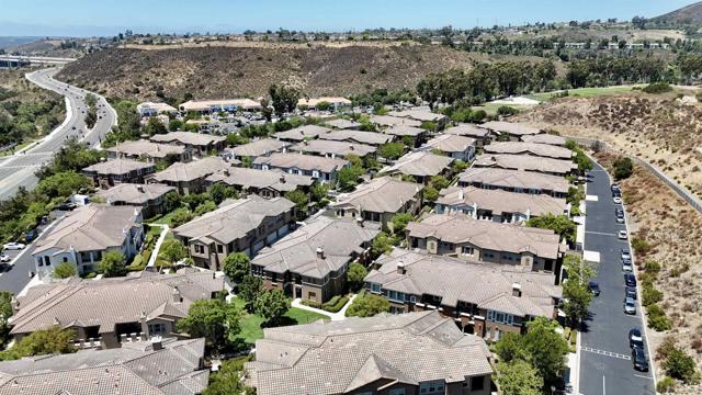 10850 Serafina Ln, San Diego, California 92128, 2 Bedrooms Bedrooms, ,2 BathroomsBathrooms,Condominium,For Sale,Serafina Ln,240017754SD