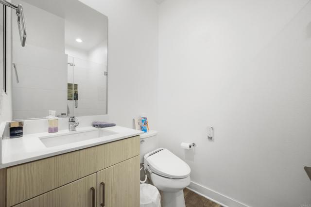758 Seaside Street, Chula Vista CA: https://media.crmls.org/mediaz/7bb21edb-7048-442f-8783-952dc02fc9e0.jpg
