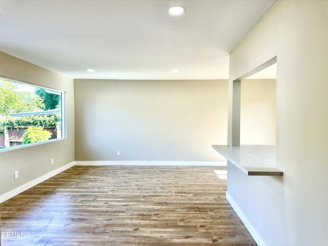 5063 Cypress Lane, Ventura CA: https://media.crmls.org/mediaz/7bb3111e-c3ea-4347-aa3b-9e11827faaae.jpg