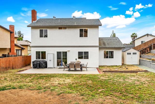 10424 Nubbin Ct, Santee CA: https://media.crmls.org/mediaz/7bb48c9c-c0d4-46ce-9098-a8696e1295f7.jpg