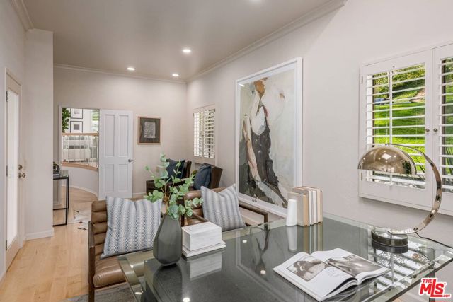 17765 Camino De Yatasto, Pacific Palisades CA: https://media.crmls.org/mediaz/7bb48d52-fd3f-49bc-99d8-9899e6babbb4.jpg