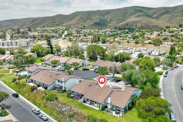 14787 Caminito Orense Oeste, San Diego CA: https://media.crmls.org/mediaz/7bb4c16e-2998-4998-8c19-da45764198cf.jpg