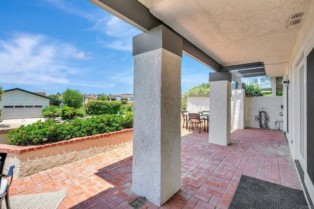 55 Jasmine Creek Drive, Corona del Mar CA: https://media.crmls.org/mediaz/7bb509dc-3ba5-48d1-9187-aa07055f4491.jpg