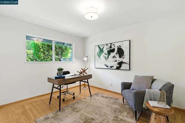 575 Old Orchard Dr, Danville CA: https://media.crmls.org/mediaz/7bb51b42-c6e8-467e-a005-9da7feb0790a.jpg