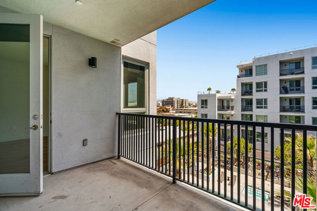 10601 Washington Boulevard, Culver City CA: https://media.crmls.org/mediaz/7bb66d68-14f8-489a-90b1-d2dbbf730847.jpg