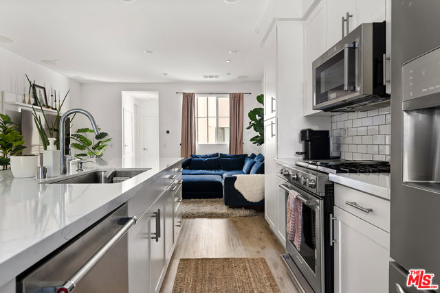 118 S Avenue 50, Los Angeles CA: https://media.crmls.org/mediaz/7bb6dc11-a10d-44a9-8832-7bce71ba9763.jpg