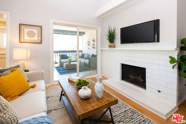 1450 MANHATTAN BEACH Boulevard, Manhattan Beach, California 90266, 2 Bedrooms Bedrooms, ,2 BathroomsBathrooms,Residential,Sold,MANHATTAN BEACH,22138239