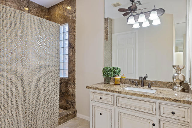 81438 Avenida Altamira, Indio CA: https://media.crmls.org/mediaz/7bb734d9-bf51-4330-a7bf-fbf6f97e9db9.jpg