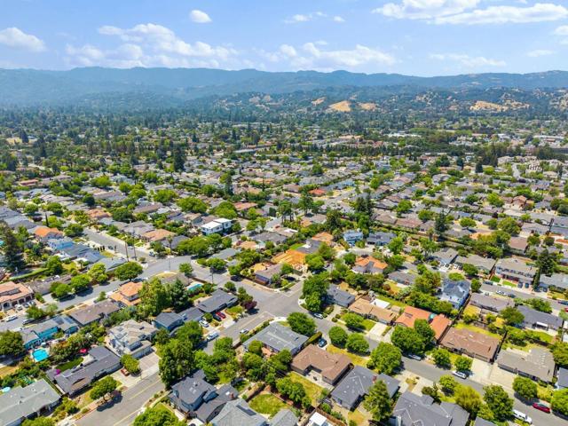 6710 Wisteria Way, San Jose CA: https://media.crmls.org/mediaz/7bb8718d-a18a-4524-b57a-c27b43c12273.jpg
