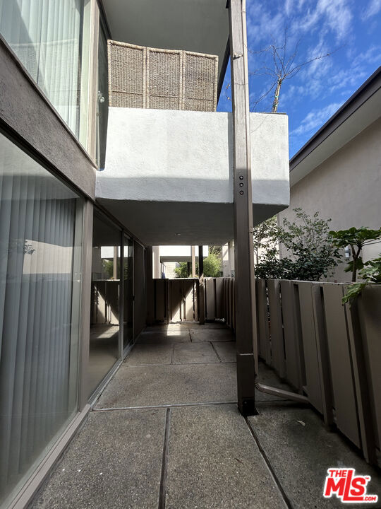 Drew Fenton | 833 Moraga Drive Los Angeles CA | MLS: 7508496 Drew Fenton | 833 Moraga Drive Los Angeles CA | MLS: 7508496