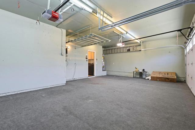 65 Driftwood Circle, Pacifica CA: https://media.crmls.org/mediaz/7bb94bd9-9971-4ae5-abee-938ab71caed0.jpg