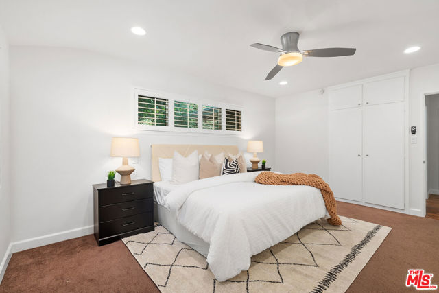 4450 Coronet Drive, Encino CA: https://media.crmls.org/mediaz/7bba5247-0f24-4a98-bd6a-f5732d48ab3c.jpg