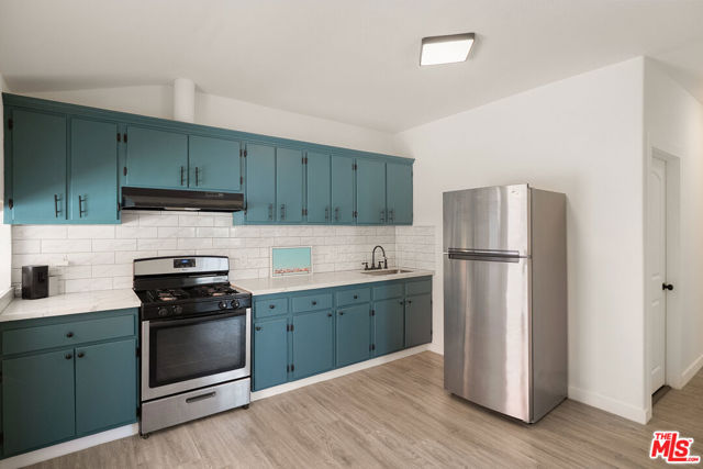 3501 N Figueroa Street, Los Angeles CA: https://media.crmls.org/mediaz/7bba632a-8fa7-470b-98b3-ae0eb588938c.jpg