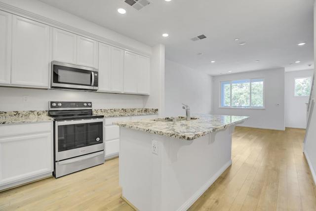 2580 Gimelli Way, San Jose CA: https://media.crmls.org/mediaz/7bba91dd-c7d0-4963-a1b3-beaf0f3afce1.jpg