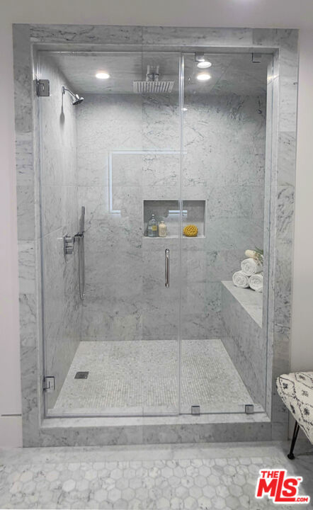 Image 29 of 44 For 3848 Vantage Avenue