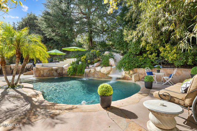 24587 Lola Lane, Newhall CA: https://media.crmls.org/mediaz/7bbb3e3b-828f-44e3-9b68-5b53905eaa22.jpg