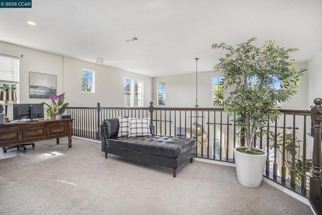 4001 Browning Dr, Concord CA: https://media.crmls.org/mediaz/7bbc1fd1-3c90-4a68-a7e8-91b79894bc26.jpg