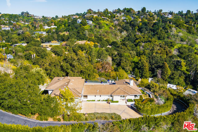 2547 Hutton Drive, Beverly Hills, California 90210, 5 Bedrooms Bedrooms, ,7 BathroomsBathrooms,Single Family Residence,For Sale,Hutton,24372501