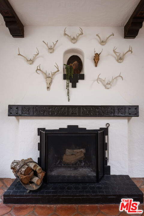 1012 Superba Avenue, Venice CA: https://media.crmls.org/mediaz/7bbd8ec0-4ae1-43a5-a38a-10e0e6053f31.jpg