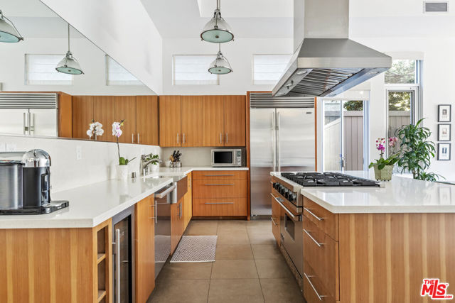 127 BREEZE Avenue photo 8