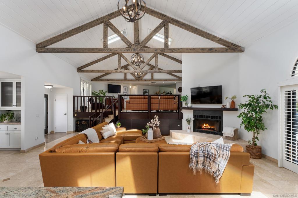 MLS #250034940SD img 3