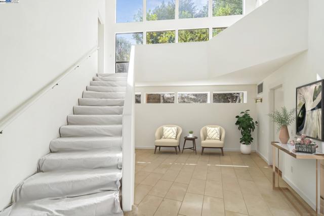 Image 7 of 39 For 15 Encina Pl