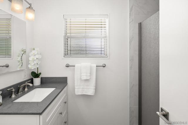 661 Balboa Avenue, Coronado CA: https://media.crmls.org/mediaz/7bbed9cd-c19d-4365-9242-8eb662ace764.jpg