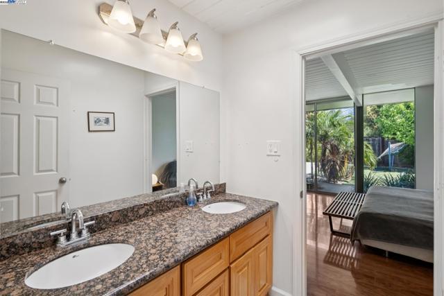 3767 Gainsborough Dr, Concord CA: https://media.crmls.org/mediaz/7bbf514c-b988-4804-8200-fec383bda92d.jpg