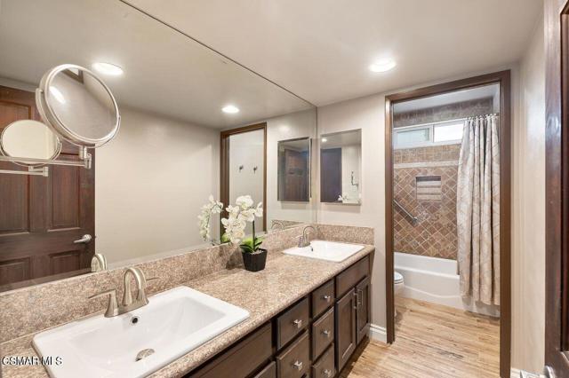 3294 Sierra Drive, Westlake Village CA: https://media.crmls.org/mediaz/7bbfa398-d4a0-4c7b-851d-75e4ae5ff7fc.jpg