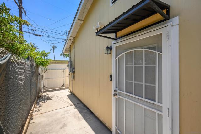 620 E 4th Street, National City CA: https://media.crmls.org/mediaz/7bbfcec5-a917-4722-8f54-c0d0509657d5.jpg