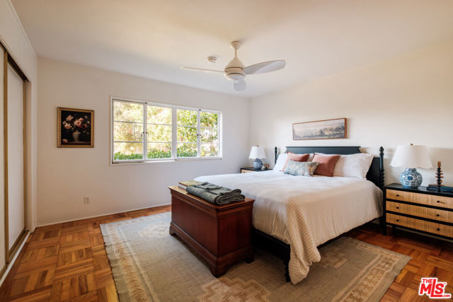 5273 Village, Los Angeles CA: https://media.crmls.org/mediaz/7bbff339-5e13-4f59-99fc-eee015ec982f.jpg