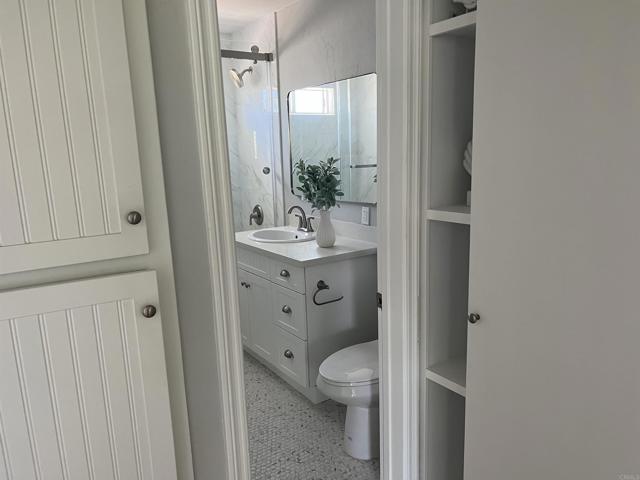 752 E Avenue, Coronado CA: https://media.crmls.org/mediaz/7bc0c5cc-b1f2-4e90-beb4-5dbbac50d26b.jpg