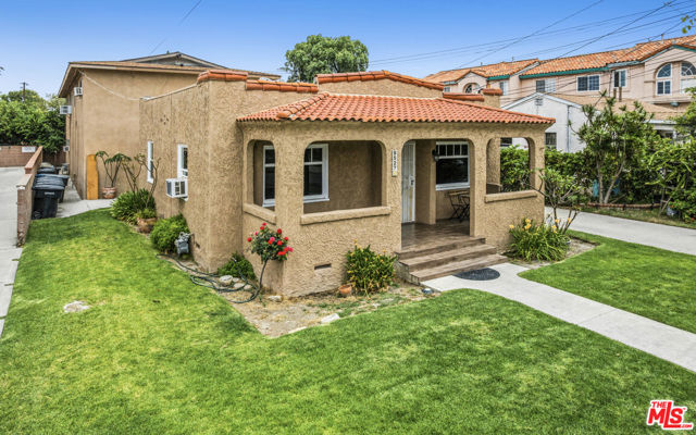 9527 Los Angeles Street, Bellflower CA: https://media.crmls.org/mediaz/7bc1189e-106b-4e76-a430-38d1f786bf9c.jpg